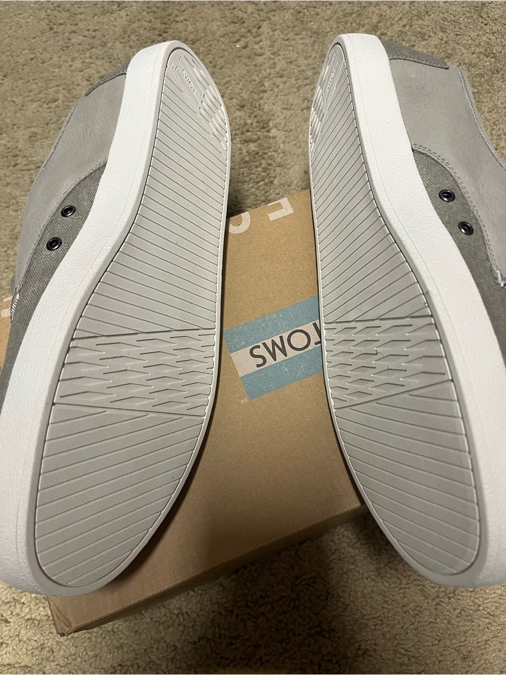 TOMS Men’s Lace-Up Slip-On Shoes in Light Gray - Picture 6 of 11